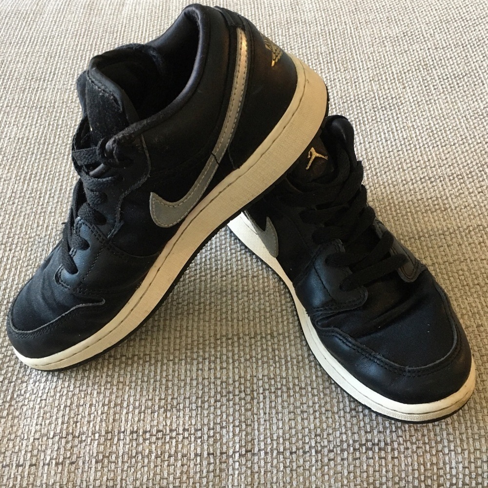 Nike Jordan Air 1 Size 5.5Y Sneakers